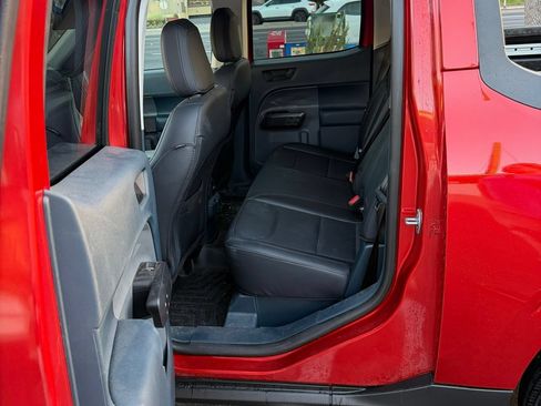 Used 2024 Ford Maverick Lariat w/ Black Appearance Package FWD image 11