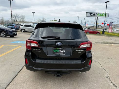 Used 2017 Subaru Outback 3.6R Touring image 10
