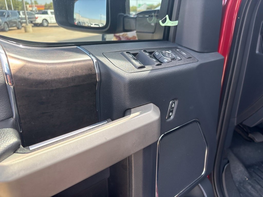 Used 2022 Ford F250 Lariat w/ Black Appearance Package AWD/4WD image 18