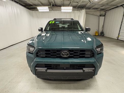 Certified 2025 Toyota 4Runner TRD Off-Road Premium image 13