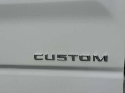 Used 2019 Chevrolet Silverado 1500 Custom w/ Custom Convenience Package AWD/4WD image 37