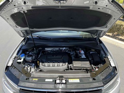 Used 2022 Volkswagen Tiguan SE R-Line FWD image 21
