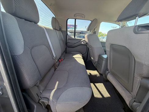Used 2011 Nissan Frontier SV w/ SV Premium Utility Pkg RWD image 20