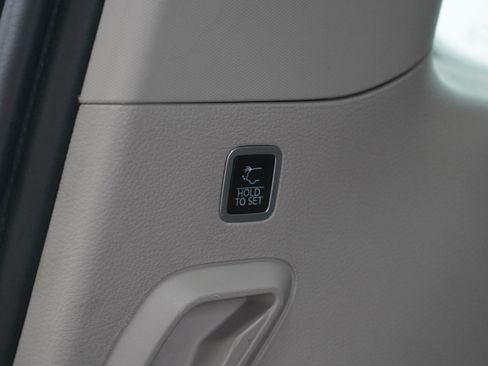 Used 2022 Jeep Wagoneer Series II AWD/4WD image 18