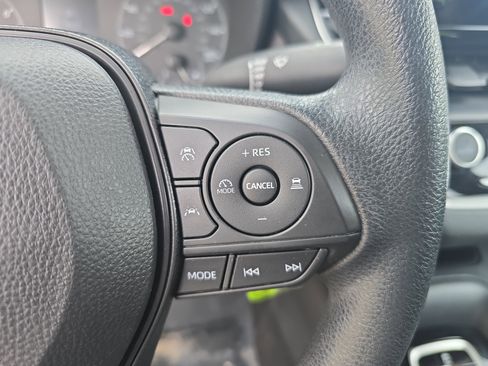 Used 2024 Toyota Corolla LE image 19