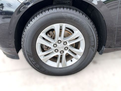 Used 2019 Buick Enclave Essence FWD image 11