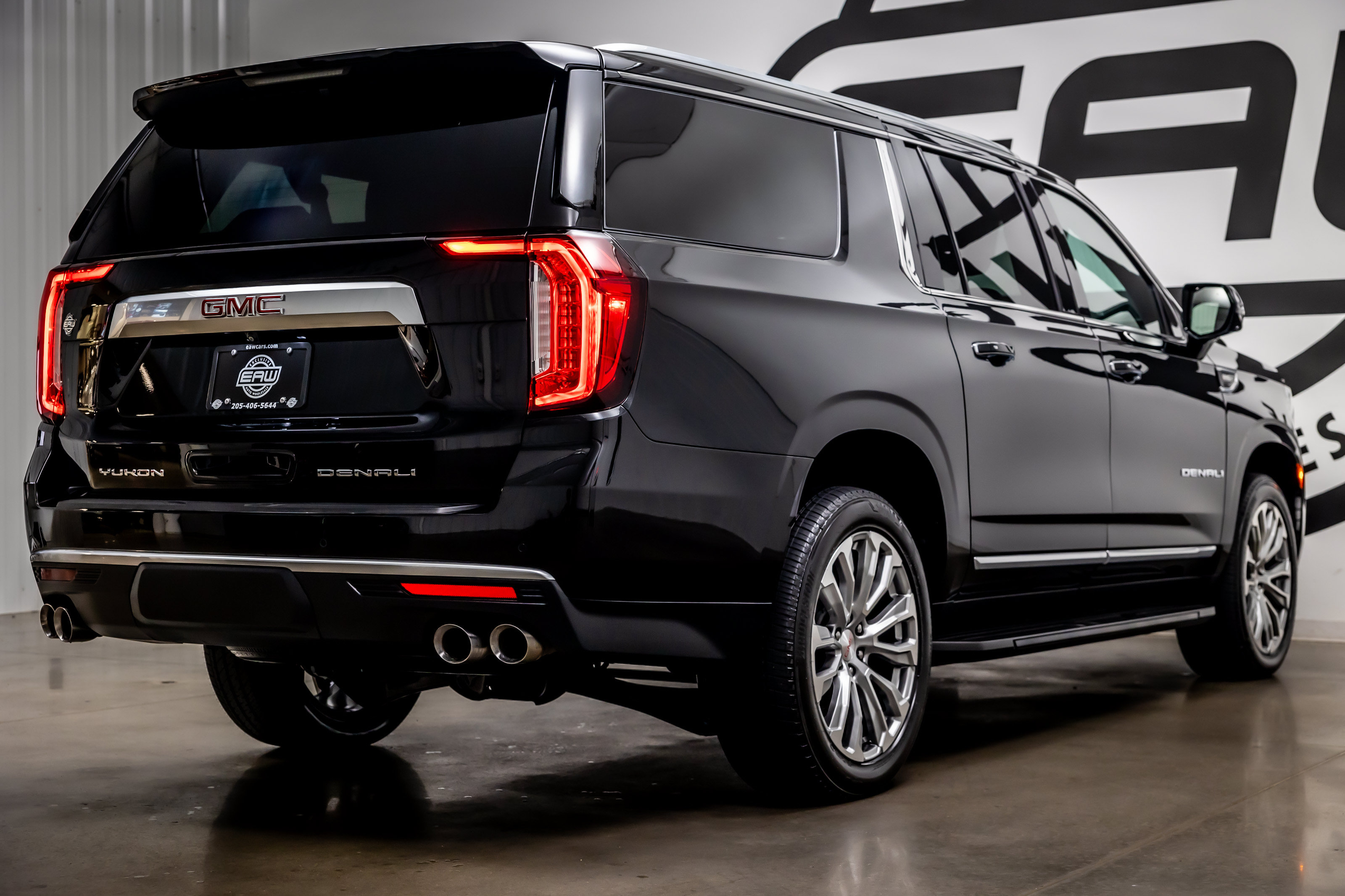 Used 2023 GMC Yukon XL Denali AWD/4WD image 29