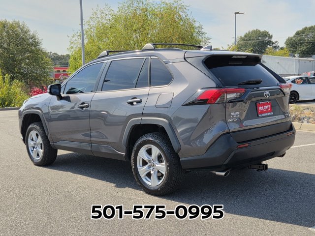 Used 2021 Toyota RAV4 XLE FWD image 3