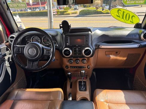 Used 2012 Jeep Wrangler Unlimited Sahara w/ Connectivity Group AWD/4WD image 24