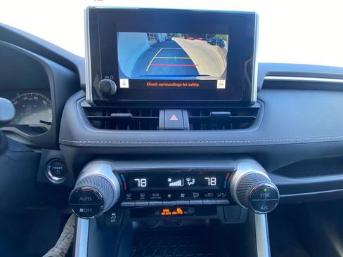 Used 2025 Toyota RAV4 XLE image 17