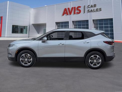 Used 2025 Chevrolet Blazer LT FWD image 10
