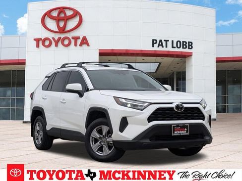 Used 2025 Toyota RAV4 XLE AWD/4WD image 1