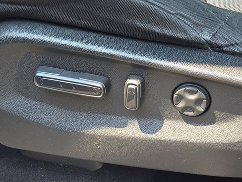 Used 2018 Honda CR-V EX image 29