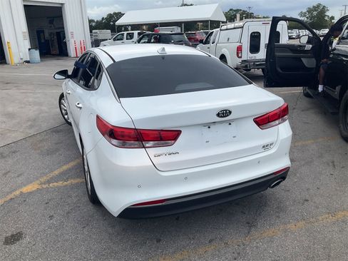 Used 2018 Kia Optima LX w/ 17" Alloy Wheels Package FWD image 12