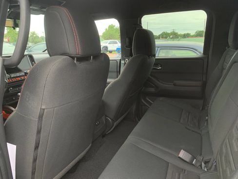Used 2025 Nissan Frontier Pro-X RWD image 15
