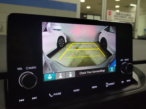 Certified 2023 Honda Accord EX image 28