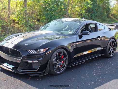 Used 2022 Ford Mustang Shelby GT500 w/ Carbon Fiber Track Pack image 14