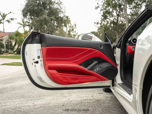 Used 2016 Ferrari California T image 59