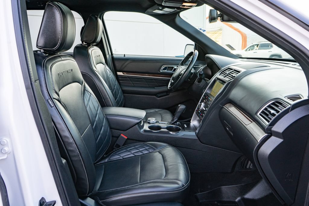 Used 2018 Ford Explorer Platinum AWD/4WD image 22