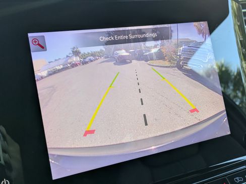 Used 2022 Jeep Wagoneer Series III w/ Flexible Seating Group image 34