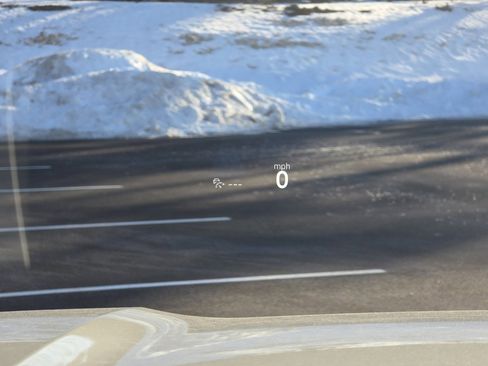 New 2026 Volkswagen Tiguan SE R-Line image 9