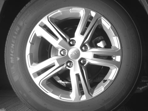 Used 2024 GMC Terrain SLE FWD image 20