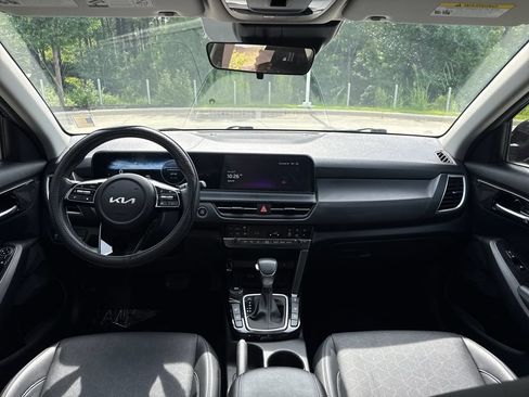 Used 2024 Kia Seltos EX AWD/4WD image 16