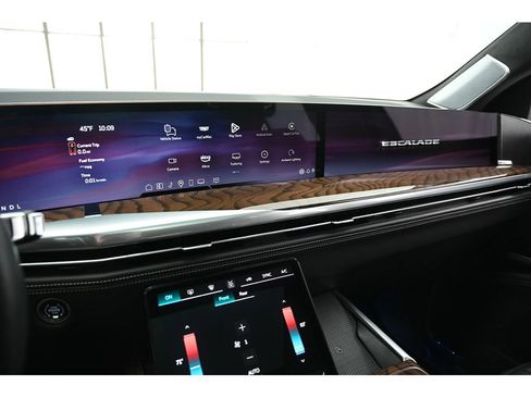 Used 2025 Cadillac Escalade Sport Platinum image 15