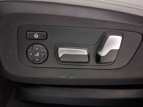 New 2026 BMW X5 sDrive40i w/ Premium Package RWD image 13