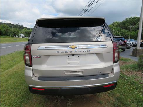 Used 2021 Chevrolet Suburban LT w/ LT Signature Package AWD/4WD image 21