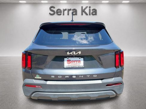 Used 2022 Kia Sorento LX FWD image 4