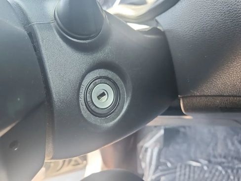 Used 2021 Toyota Corolla LE FWD image 17