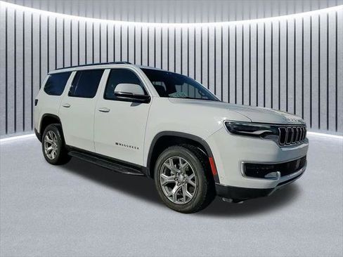 Certified 2022 Jeep Wagoneer Series II AWD/4WD image 1