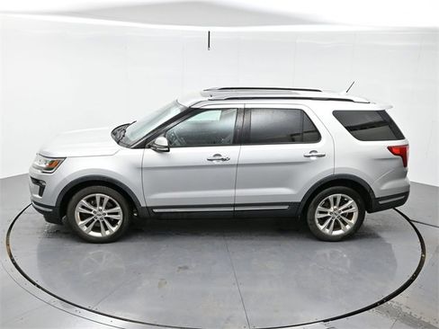 Used 2018 Ford Explorer Limited w/ Equipment Group 301A image 38