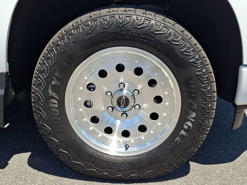 Used 2024 Chevrolet Silverado 1500 RST w/ Z71 Off-Road Package AWD/4WD image 8