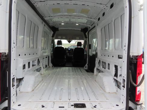 Used 2024 Ford Transit 250 148 Medium Roof Extended AWD image 37