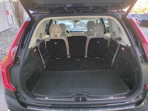 Used 2023 Volvo XC90 B5 Plus w/ Protection Package Premier image 29