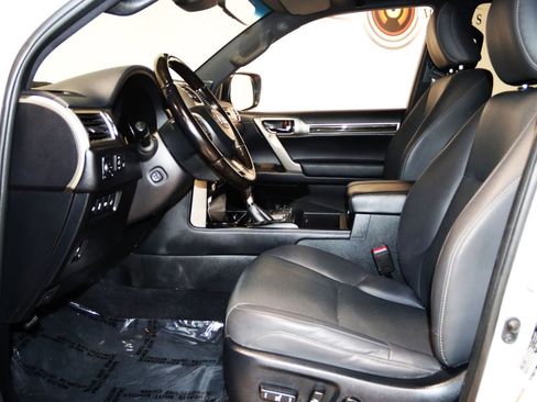 Used 2021 Lexus GX 460 Premium w/ Premium Package AWD/4WD image 37