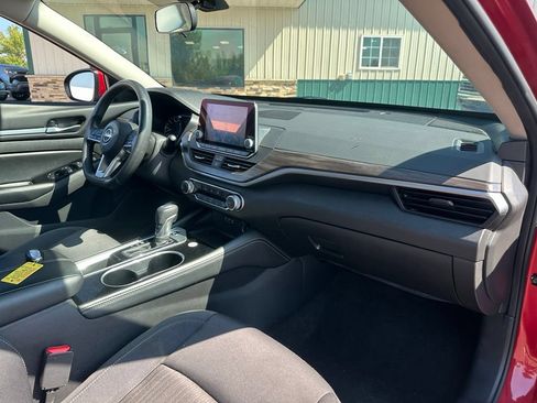 Used 2023 Nissan Altima 2.5 SV FWD image 29