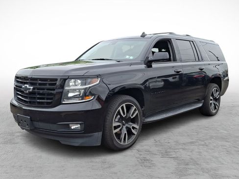 Used 2018 Chevrolet Suburban LT AWD/4WD image 3