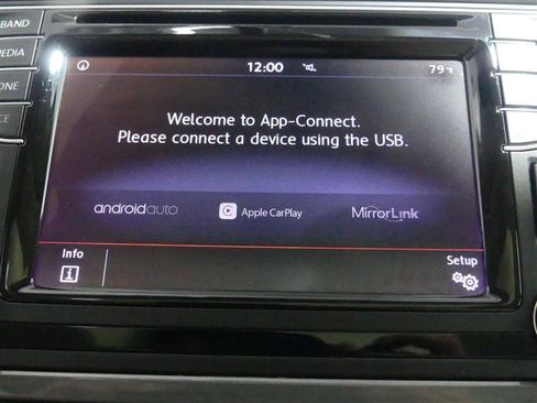 Used 2017 Volkswagen Tiguan SEL AWD/4WD image 44