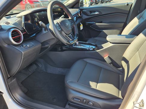 New 2026 Chevrolet Trax RS w/ Sunroof Package image 5