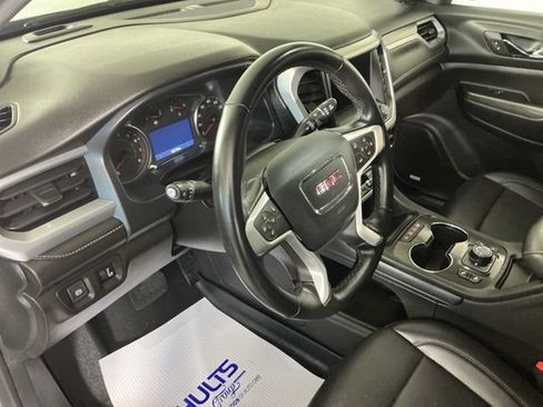 Used 2023 GMC Acadia SLT AWD/4WD image 10