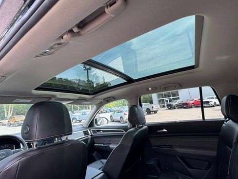 Certified 2023 Volkswagen Atlas SE w/ Panoramic Sunroof Package AWD/4WD image 21