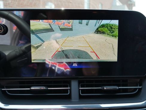 New 2026 Chevrolet Trax RS w/ Driver Confidence Package FWD image 16