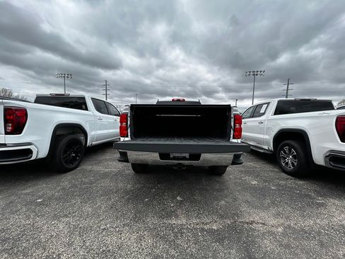 Used 2018 Chevrolet Silverado 1500 LT w/ All Star Edition AWD/4WD image 6