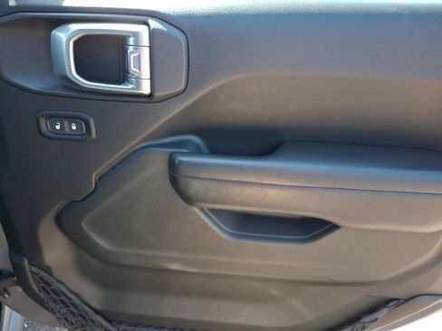 Used 2019 Jeep Wrangler Unlimited Sport AWD/4WD image 10