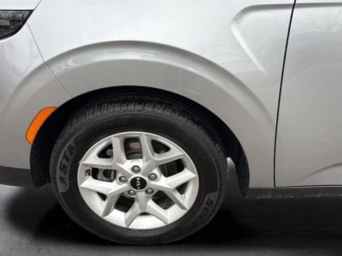 Used 2023 Kia Soul LX w/ Option Group 015 image 32