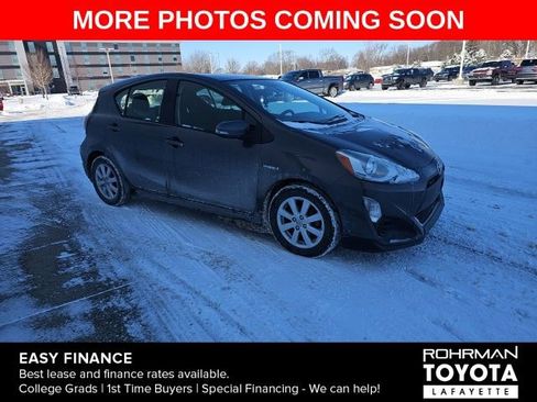 Used 2017 Toyota Prius C Two image 3