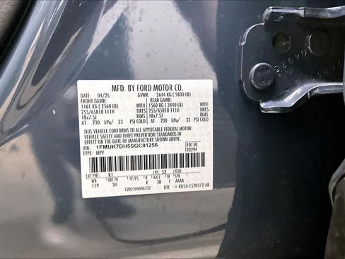 Used 2025 Ford Explorer Active w/ Active Comfort Package RWD image 37